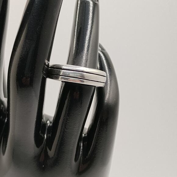 Grooved Band in a Satin Finish Sterling Silver Sz 10.25 - Picture 2 of 7